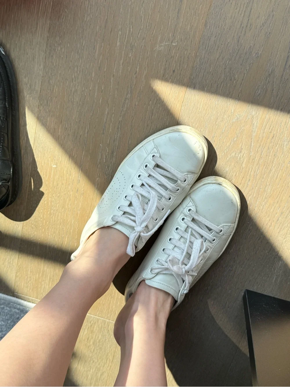 Gucci Off-White Leather Sneakers